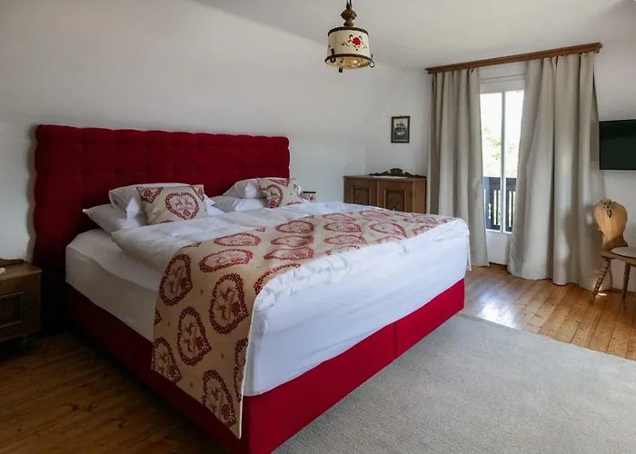 Haus Annerl بيت للعطل